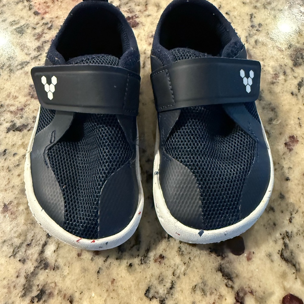Vivo Barefoot Blue Sneakers with Mesh Upper and Velcro Strap Toddler Size 7 (23)